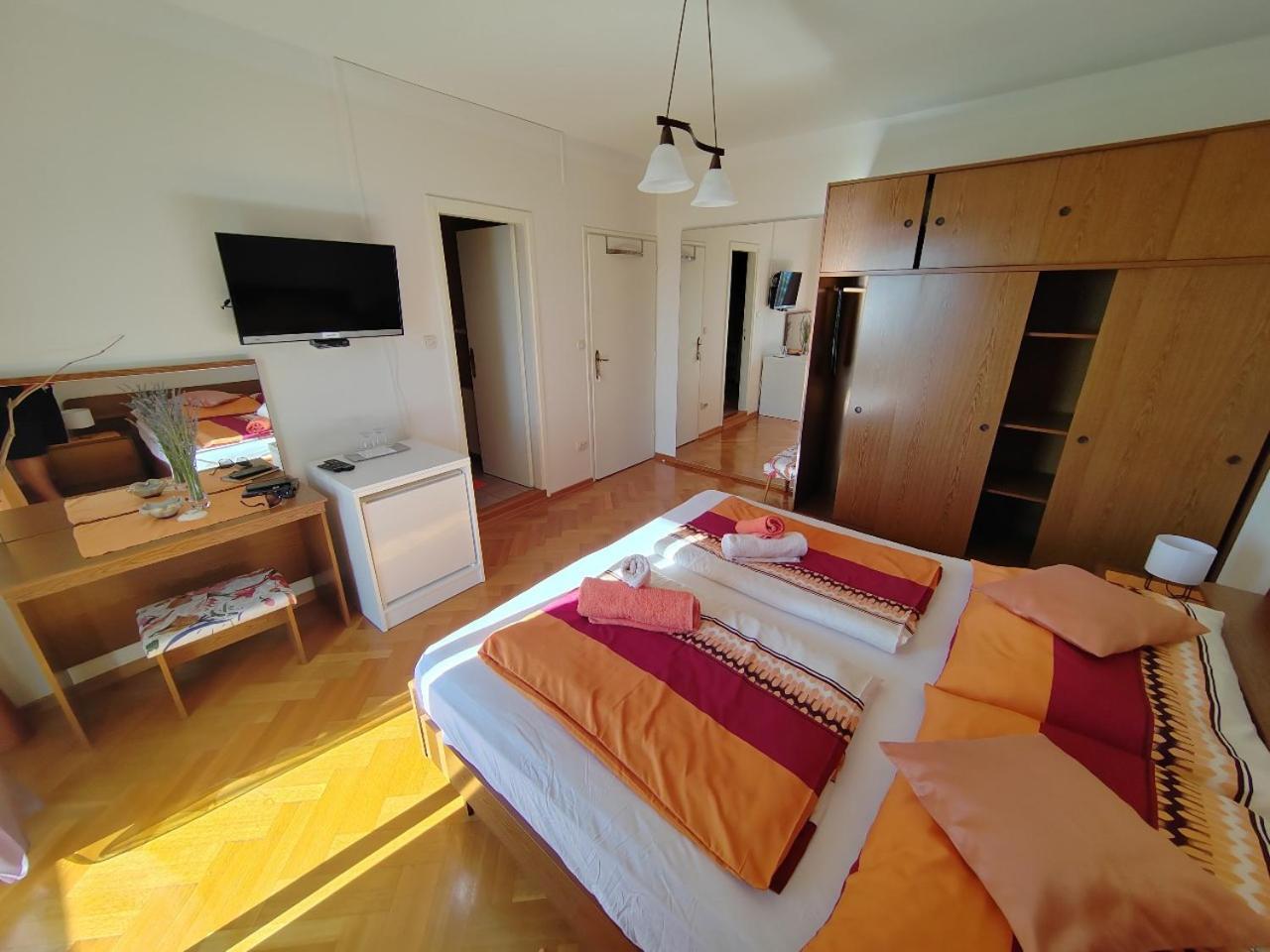 Room'S Brica Barbat na Rabu Exteriör bild